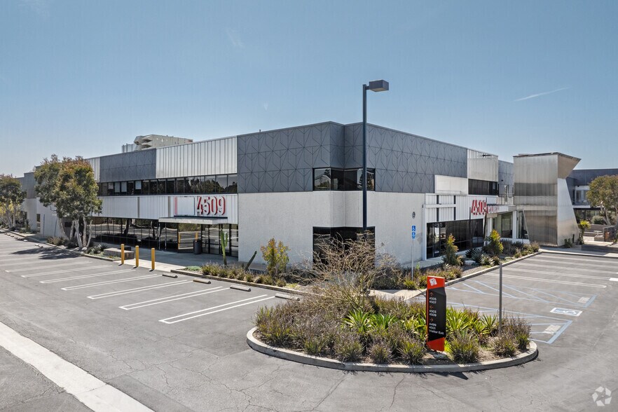 More Photos Of 4503-4509 Glencoe Ave, Marina Del Rey Research And Development For Lease