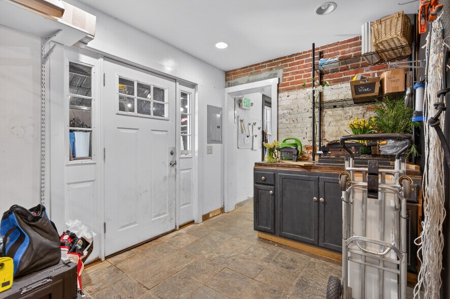 More Photos Of 22 S Main St, Allentown Office For Sale