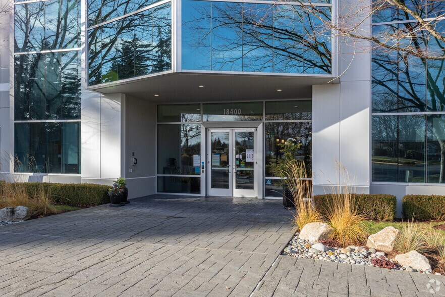 More Photos Of 18400 NE Union Hill Rd, Redmond Office For Lease