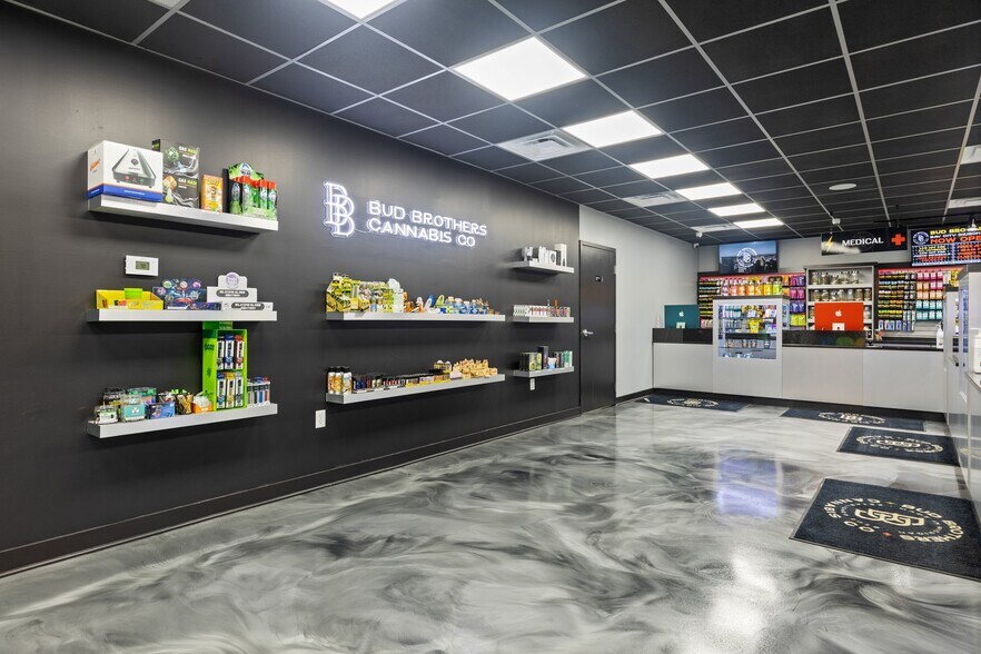 More Photos Of 3392 S Huron Rd, Bay City Storefront For Sale