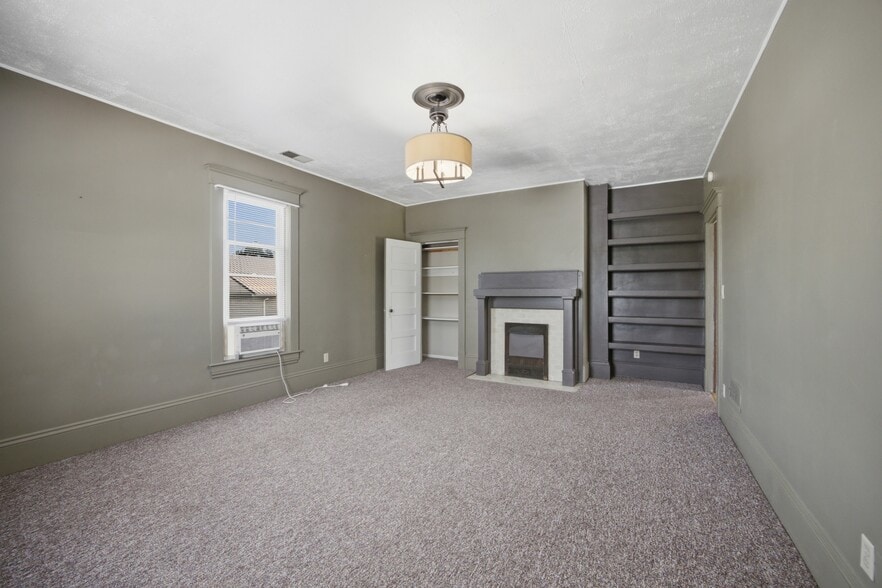 More Photos Of 229 E Main St, Bridgeport Loft Creative Space For Sale