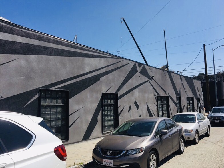 More Photos Of 651 Anderson St, Los Angeles Showroom For Sale