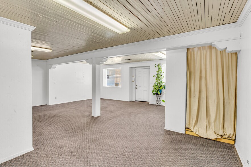 More Photos Of 2901 N Alvernon Way, Tucson Office For Sale