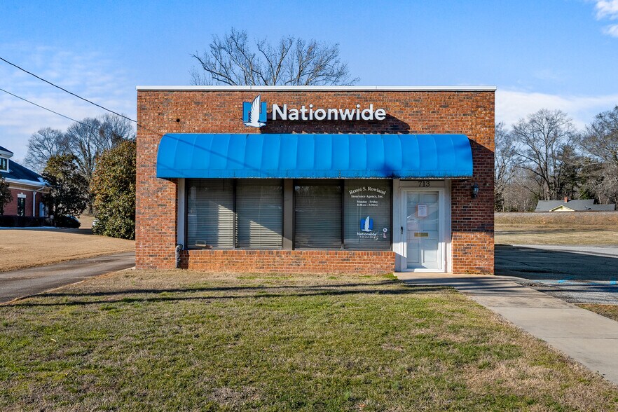 Primary Photo Of 713 Anderson St, Belton Office For Sale