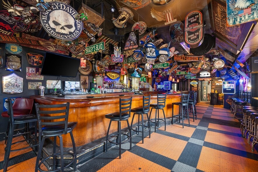 More Photos Of 4489 Broadway, Gary Bar For Sale