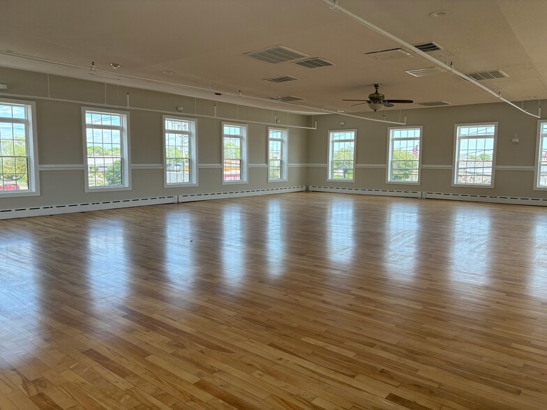 More Photos Of 701 Orchard St, New Bedford General Retail For Lease