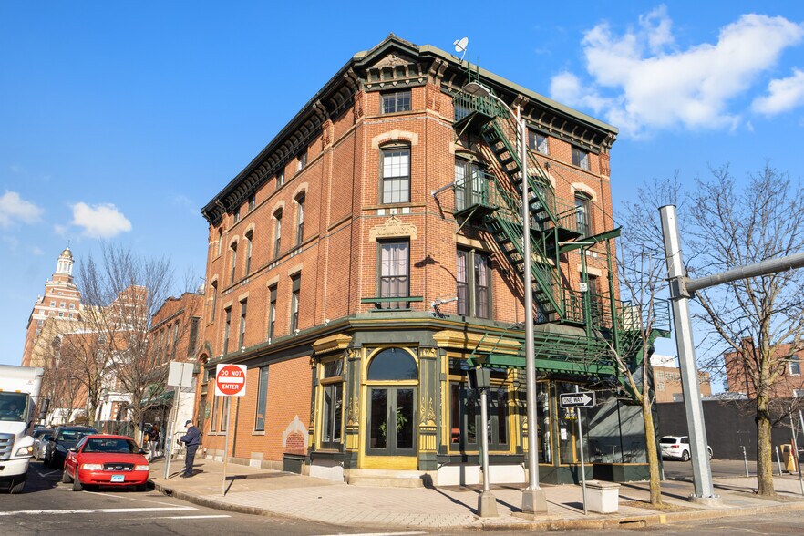 More Photos Of 5-7 Elm St, New Haven Office For Lease