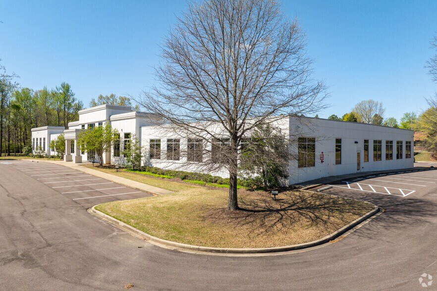 More Photos Of 7345 Goodlett Farms Pky, Cordova Office For Sale