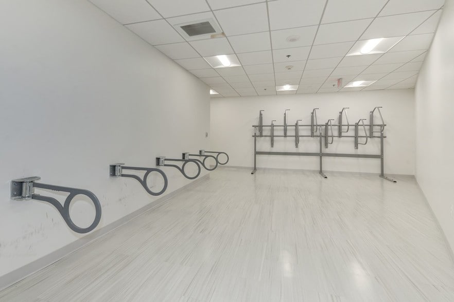 More Photos Of 1101 Connecticut Ave NW, Washington Office For Lease