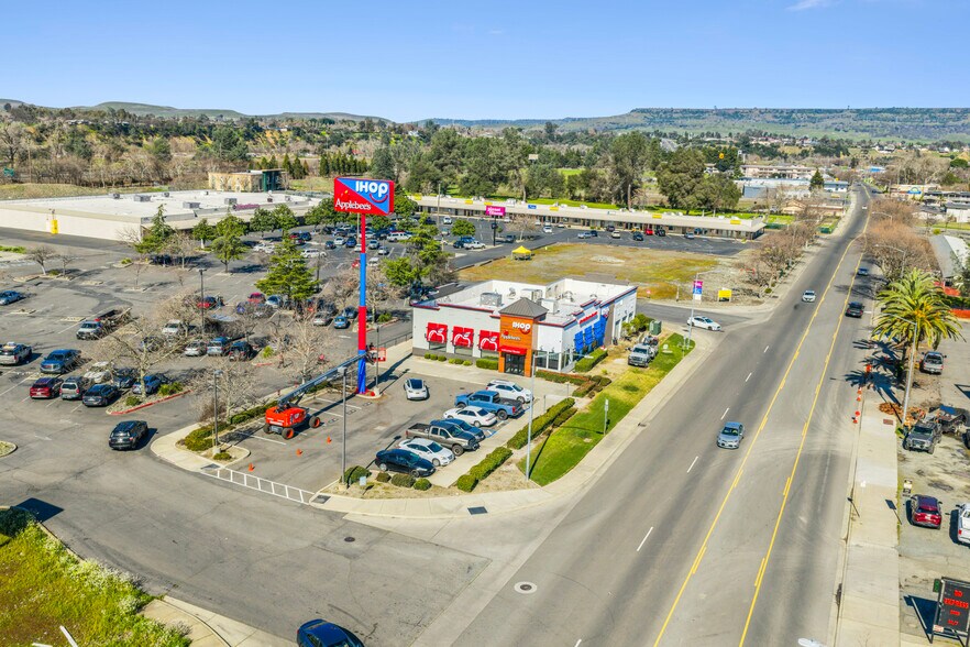 More Photos Of 2160 Feather River Blvd, Oroville Restaurant For Sale