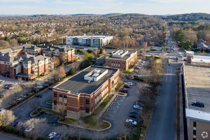 More Photos Of 317 Seven Springs Way, Brentwood Medical For Lease