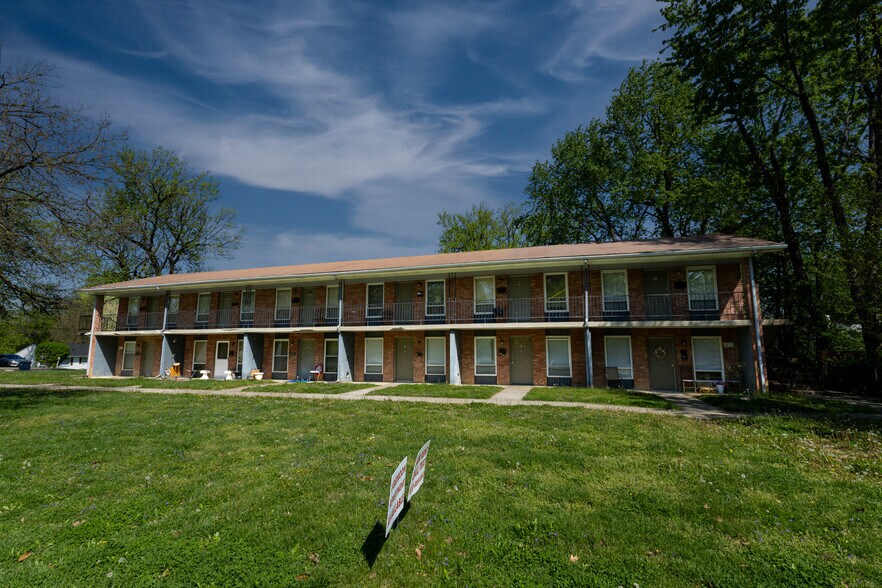 More Photos Of 1909 San Jose Ave, Louisville Apartments For Sale
