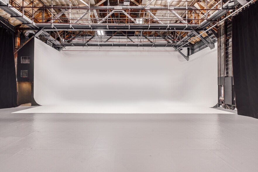 Primary Photo Of 1215 Bates Ave, Los Angeles Flex For Sale