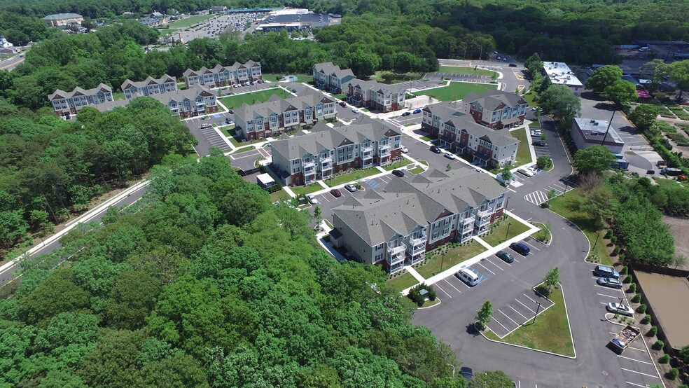More Photos Of 700 Wincoram Way, Coram Apartments For Lease