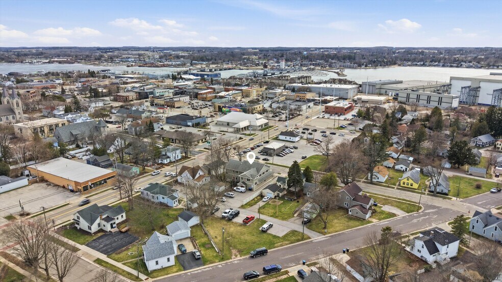 More Photos Of 312 N 5th Ave, Sturgeon Bay Office For Sale