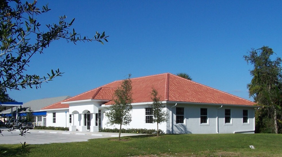 More Photos Of 687 N Washington Ave, Titusville Medical For Lease