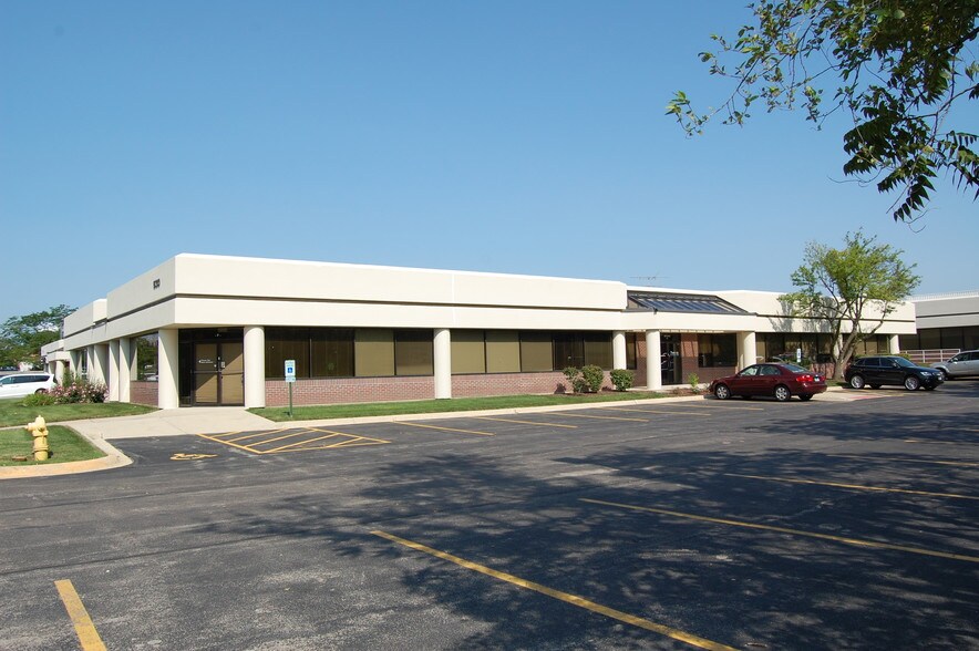 More Photos Of 530 E 22nd St, Lombard Office For Sale