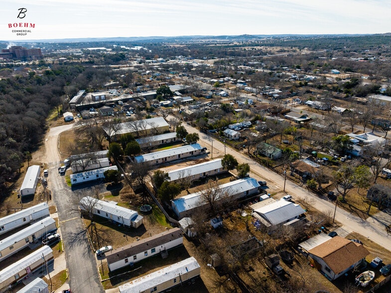 More Photos Of 2906-2908 Hunt St, Kerrville Apartments For Sale