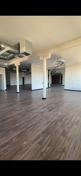 More Photos Of 6000 S Gramercy Pl, Los Angeles Distribution For Lease