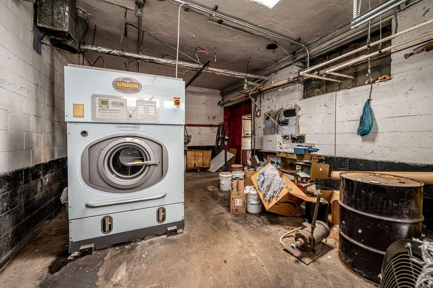 More Photos Of 508 New Alexandria Rd, Greensburg General Retail For Sale