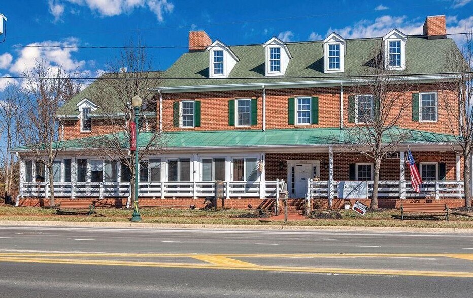 Primary Photo Of 15120 Washington St, Haymarket Restaurant For Sale