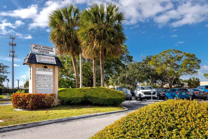 More Photos Of 6449 38th Ave, Saint Petersburg Medical For Lease