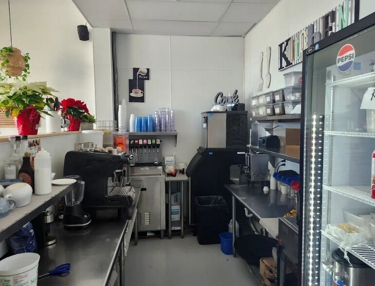 More Photos Of 2506 N Randall Rd, Elgin General Retail For Lease