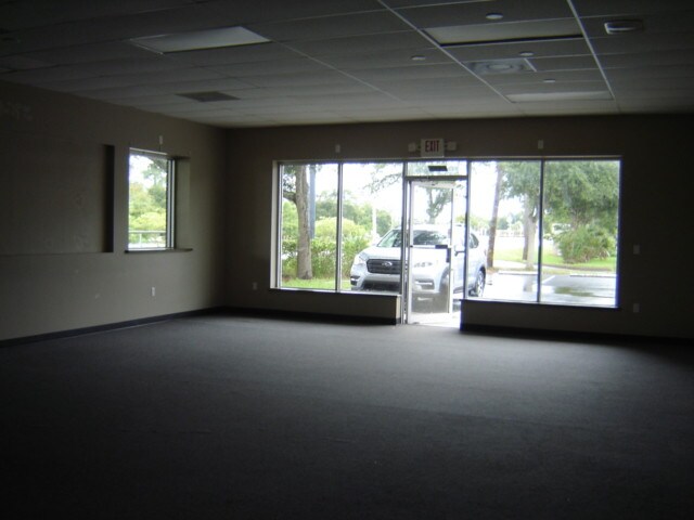 More Photos Of 5255-5295 S Nova Rd, Port Orange General Retail For Lease