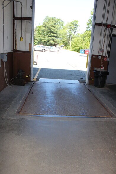 More Photos Of 56 Leonard St, Foxborough Light Distribution For Sale