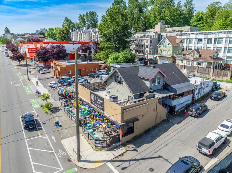 More Photos Of 2940 SW Avalon Way, Seattle Storefront Retail Residential For Sale