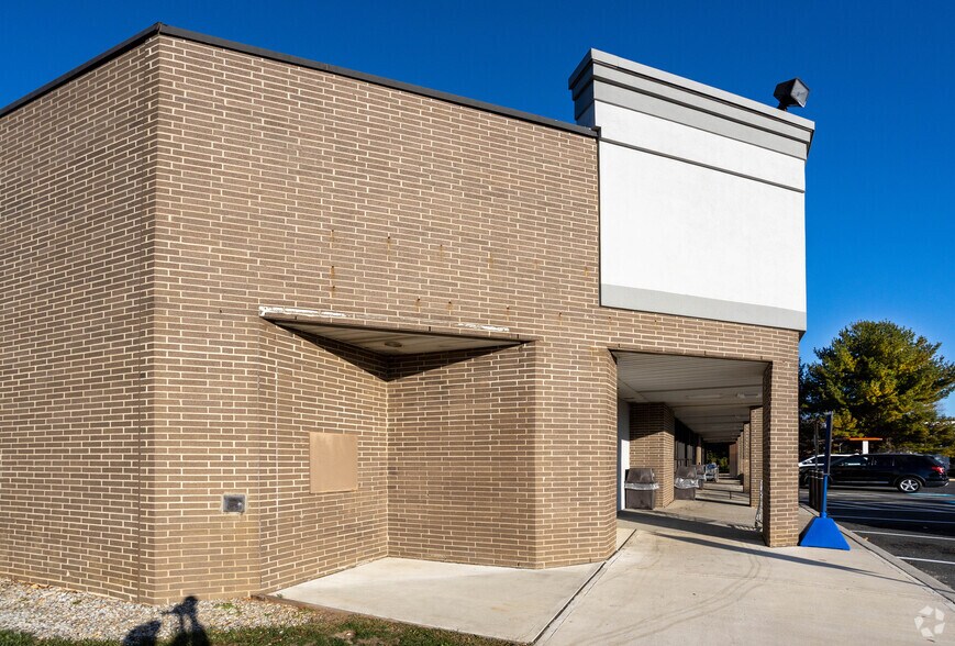 More Photos Of 596 Shrewsbury Ave, Tinton Falls Drugstore For Lease
