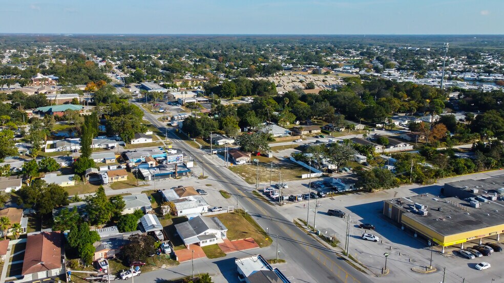 More Photos Of 4539 Mile Stretch Dr, Holiday Office For Sale