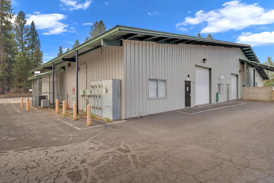 More Photos Of 56857 Enterprise Dr, Sunriver General Retail For Lease