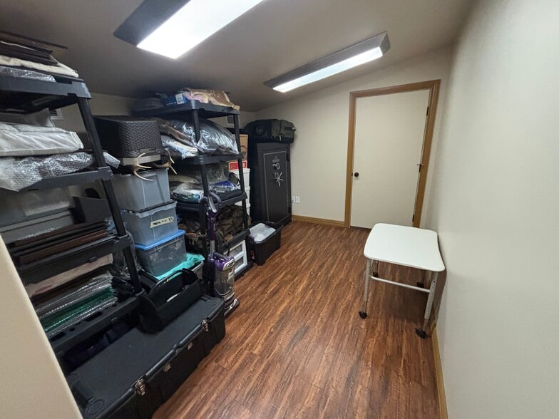 More Photos Of 2220 S Burleson Blvd, Burleson Warehouse For Sale