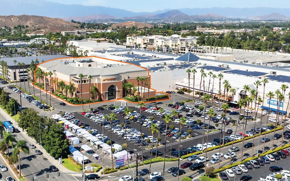 Primary Photo Of 3601 Galleria At Tyler, Riverside Department Store For Sale