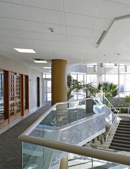 More Photos Of 5700 Corporate Dr, Pittsburgh Office For Lease