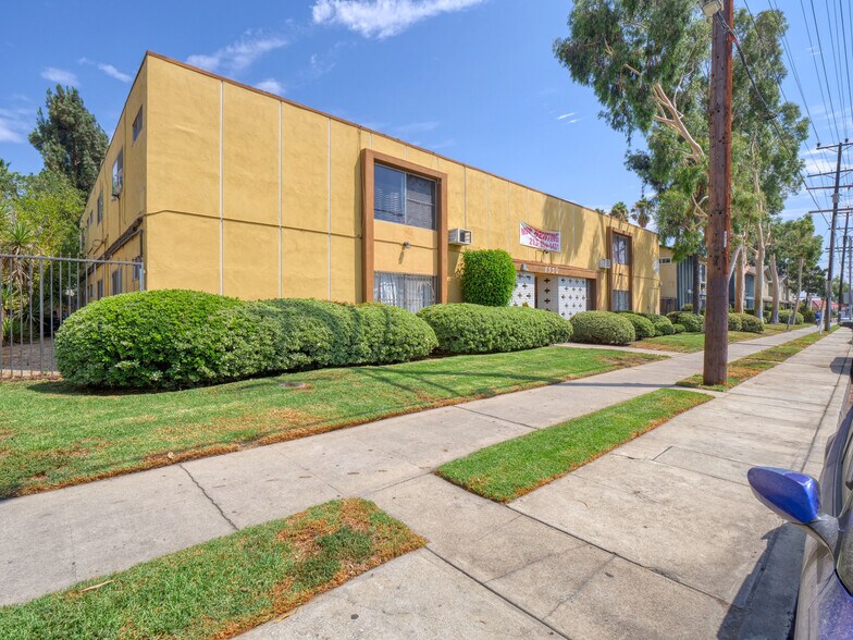 More Photos Of 8530 Sunland Blvd, Sun Valley Apartments For Sale
