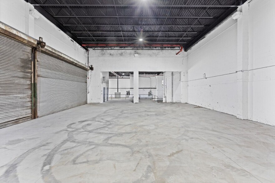 More Photos Of 1194 Randall Ave, Bronx Industrial For Lease