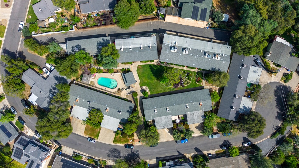 More Photos Of 91 Summit Ave, Sonora Apartments For Sale