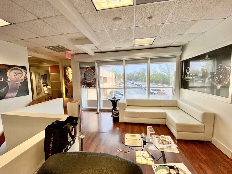 More Photos Of 20101-20161 NE 16th Pl, Miami Loft Creative Space For Sale