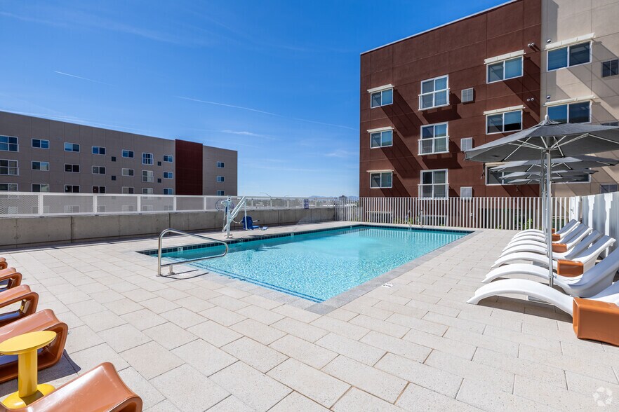 More Photos Of 424 W Main St, Mesa Apartments For Lease
