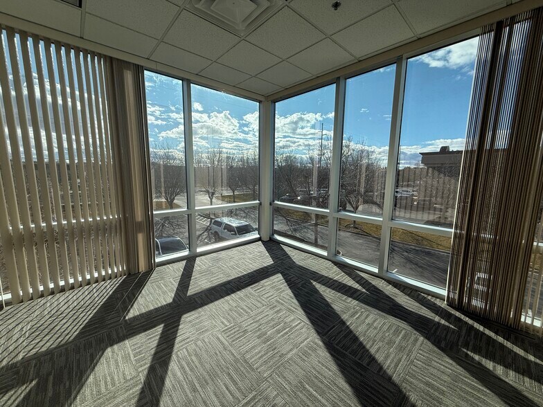 More Photos Of 5660 E Franklin Rd, Nampa Office For Lease