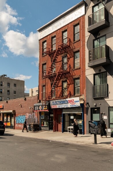 More Photos Of 901 DeKalb Ave, Brooklyn Apartments For Lease