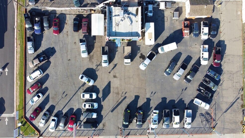 More Photos Of 1023-1049 W Yosemite Ave, Manteca Auto Repair For Sale