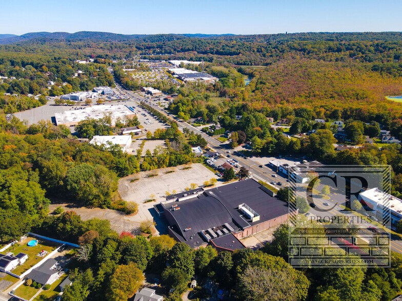 More Photos Of 2094 E Main St, Cortlandt Manor Freestanding For Lease