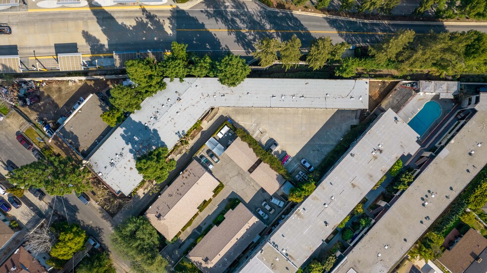 More Photos Of 5934 Buffalo Ave, Van Nuys Apartments For Sale