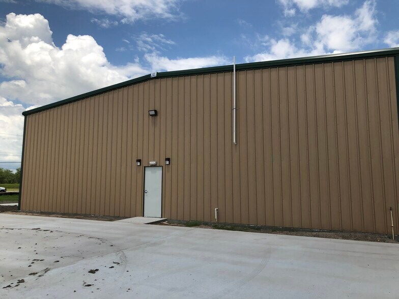 More Photos Of 5151 Logan's Run, Harlingen Unknown For Lease