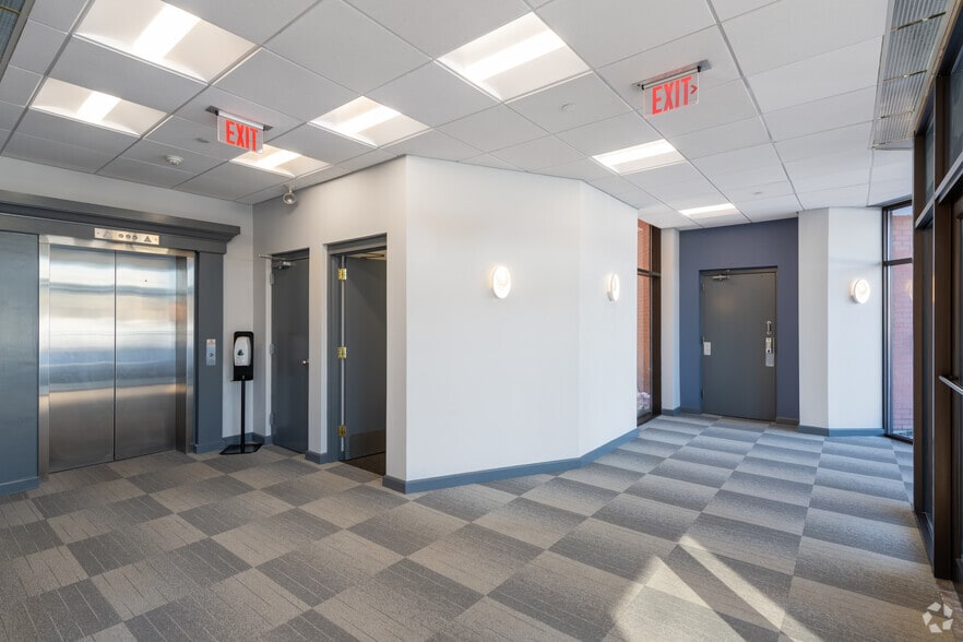 More Photos Of 410 Amherst St, Nashua Office For Lease
