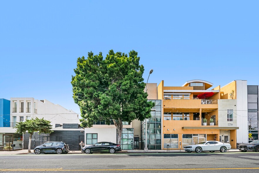 Primary Photo Of 2218 Main St, Santa Monica Medical For Lease