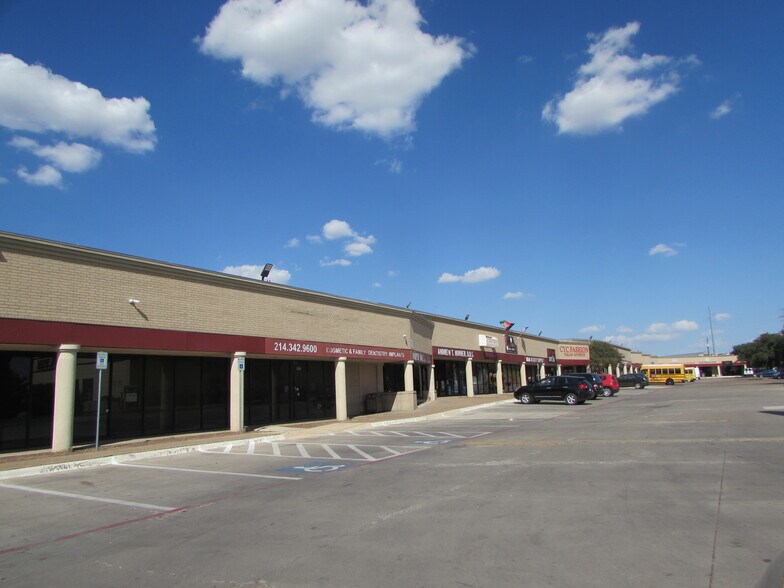 Primary Photo Of 9205 Skillman St, Dallas Showroom For Lease